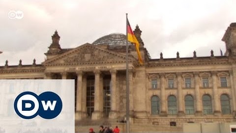 A photographer in the halls of power | Euromaxx