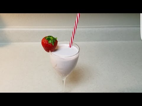 strawberry-colada-cocktail