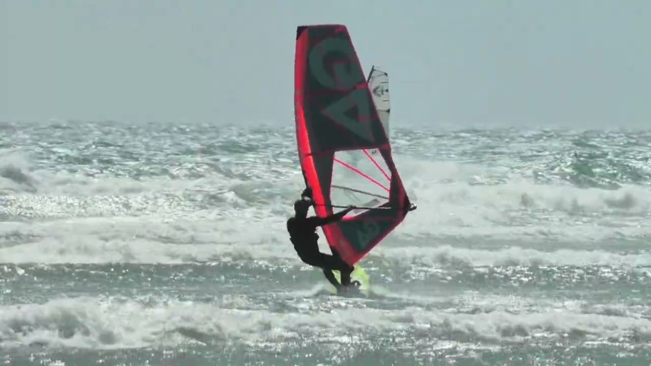 Споты Кейптауна - Мелбос. Как новичок и продвинутый виндсерферы проходят прибой