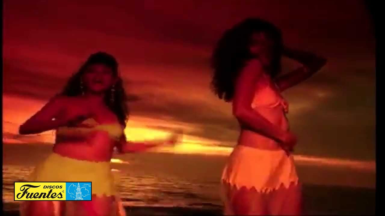 Banda La Bocana | Bailando, Bailando [ Discos Fuentes ](Video Original)
