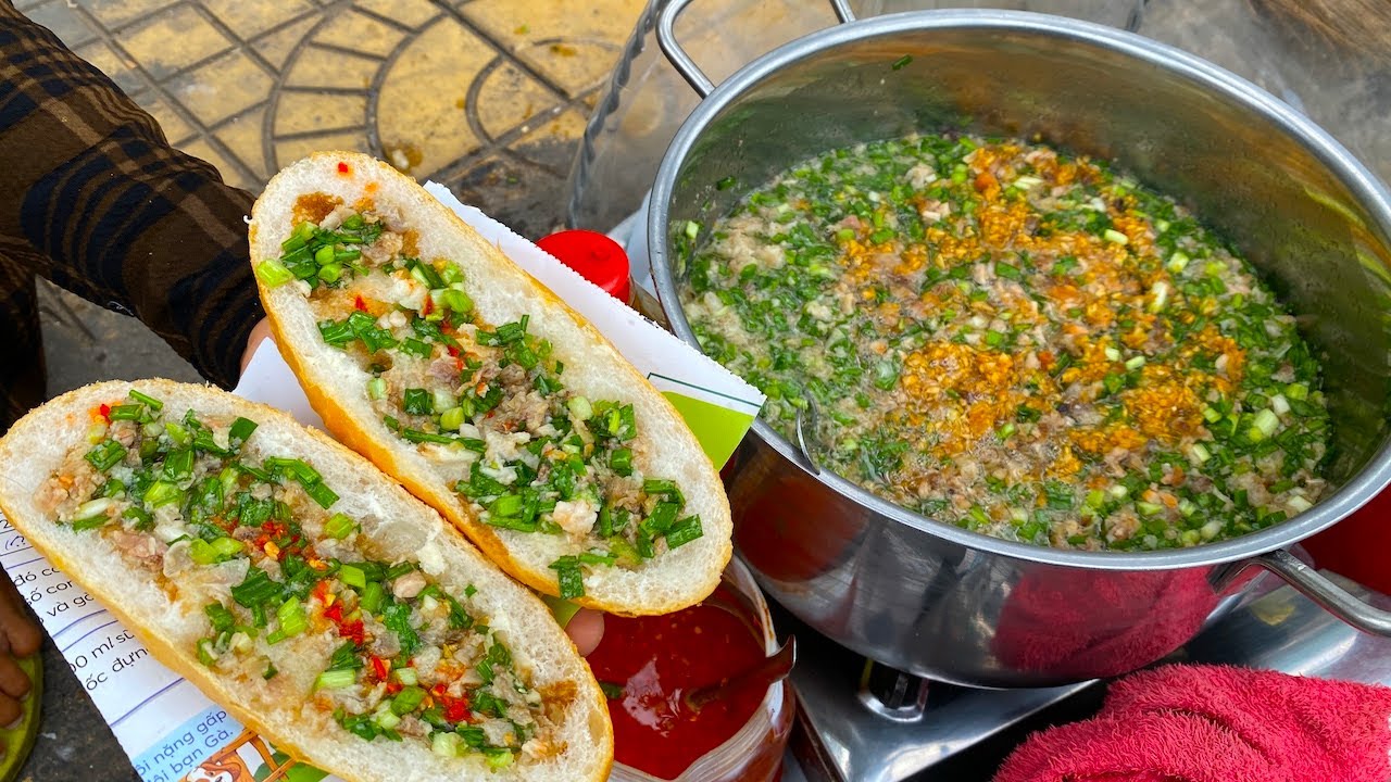 Thì ra đây là cách làm món bánh mì mỡ hành nước cốt dừa độc lạ ở Tân Châu