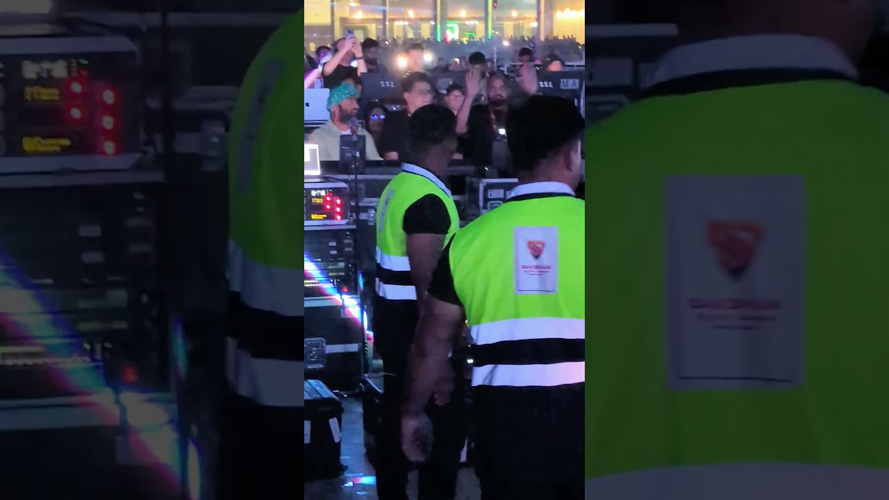 glitch (live at D Y Patil Stadium, Mumbai) - Martin Garrix | World's Biggest Holi Festival 2025