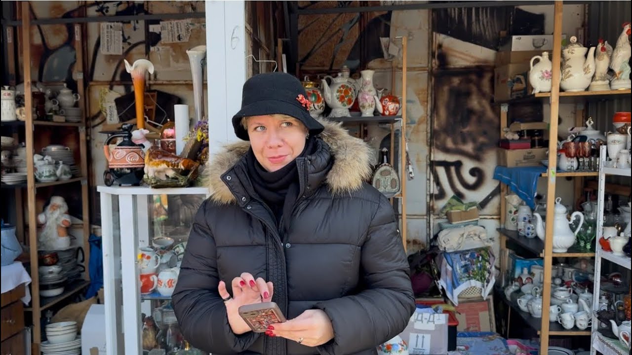 Скарби пані Олени: фарфорова барахолка Почайна.