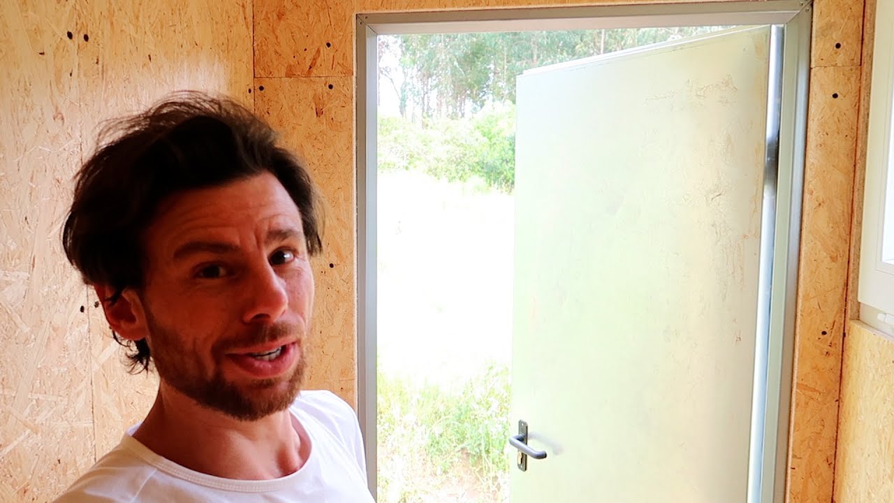 Sanitary Building part 4  - Filling the Frames