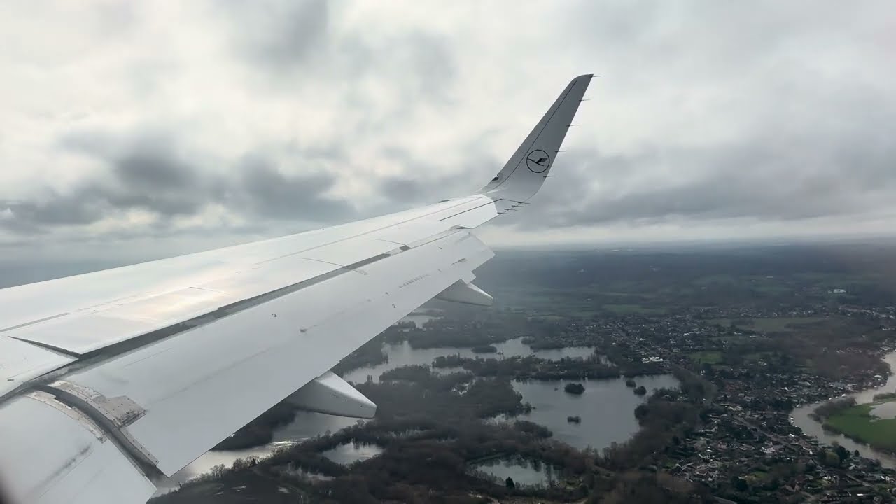 Lufthansa A320neo Landing London Heathrow
