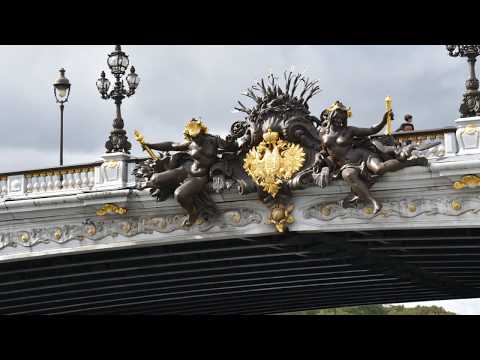 Video: Puente Alejandro III