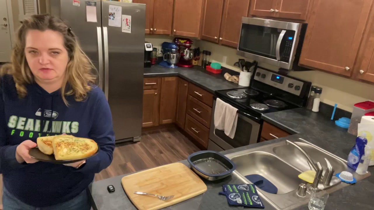 Garlic bread in the Tupperware MicroPro Grill YouTube