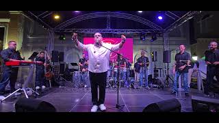 Tony Vega. Yo Me Quedo