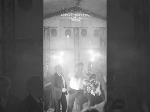 Ο ξέφρενος χορός του Αθερίδη με τον γαμπρό στον γάμο της  Συριοπούλου