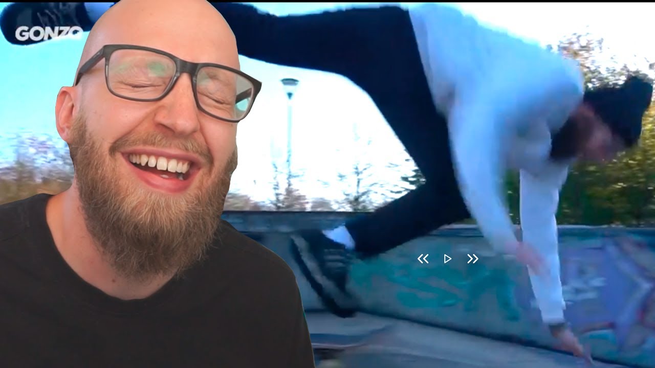 Ser Mig Selv Falde På Skateboard