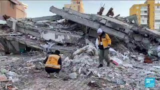 In the devastated city of Adiyaman, rescue teams search for survivors • FRANCE 24 English