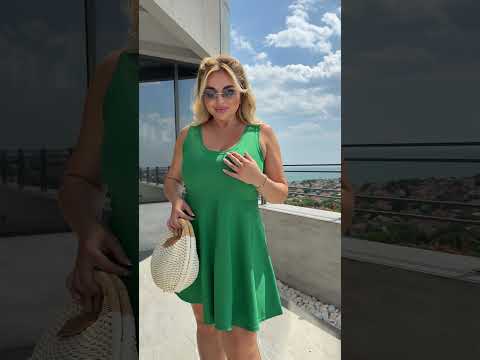 Жіноча літня сукня в рубчик з декольте, з завищеною талією та пишним подолом, батал великі розміри, видео 1