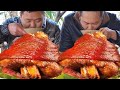 6斤大蹄髈，二弟做“紅燒蹄髈”，香辣Q彈抱著啃真過癮｜Mukbang【鐵鍋視頻】