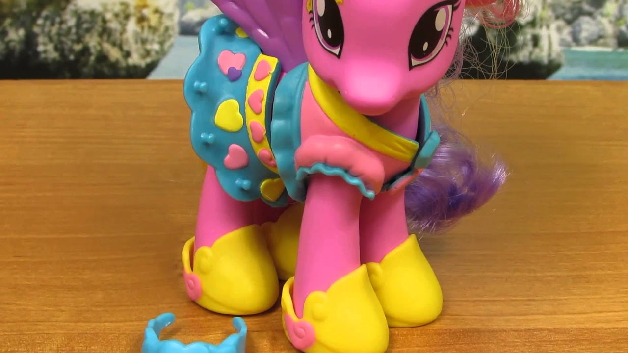 My Little Pony - Princess Cutie Mark Magic Fashion Style - Princess Cadance Figure - Hasbro