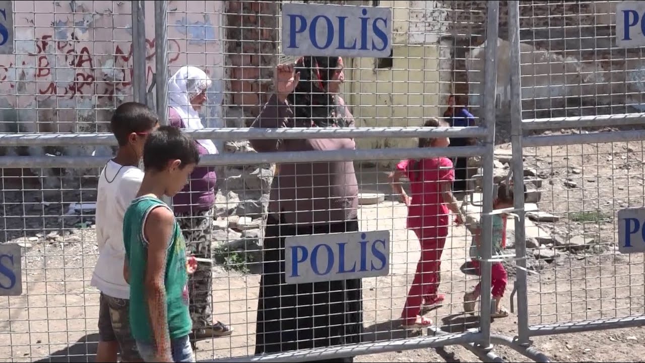 Diyarbakır Sur ilçesine bağlı Lalebey - Alipaşa mah. kentsel dönüşümle yıkım yapıldı. yıl 2017