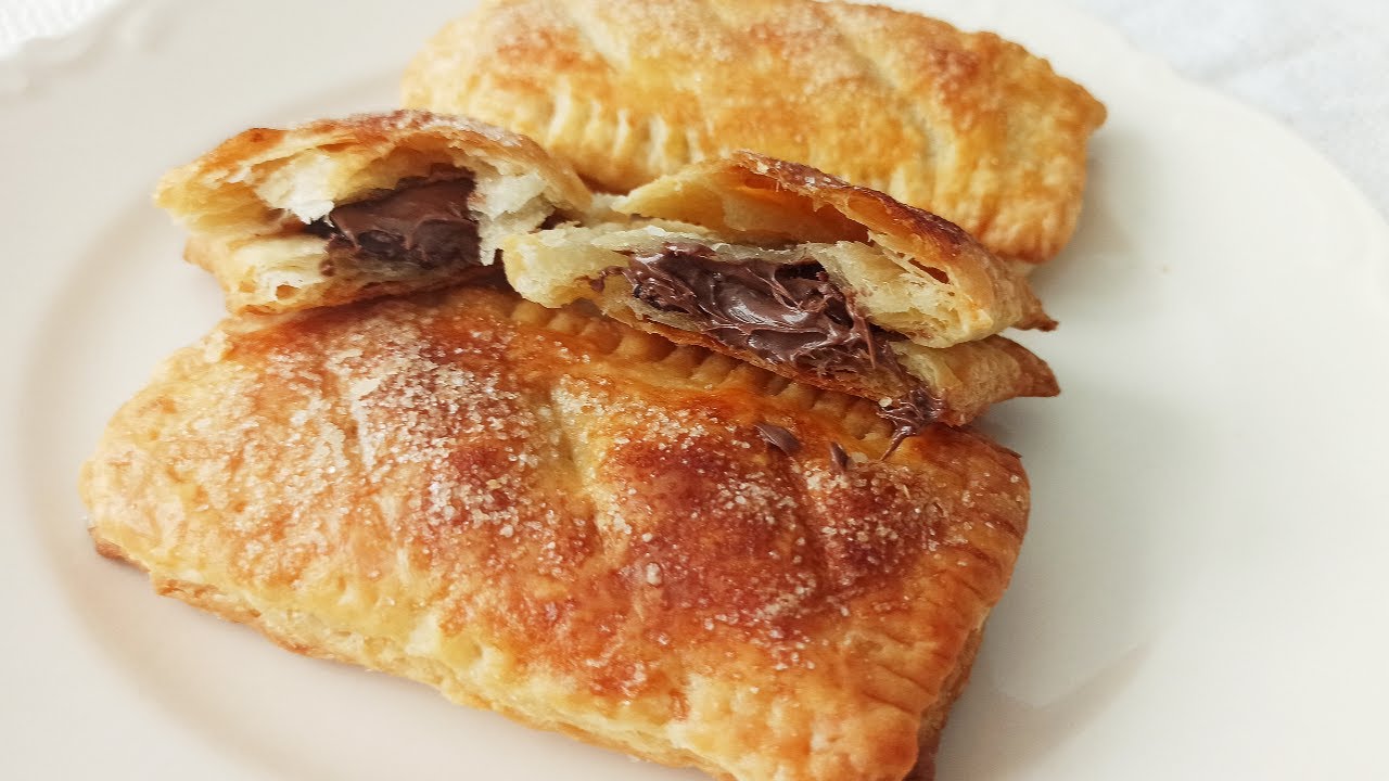 Evde MİLFÖY HAMURU Tarifi | Ev Milföründen Çikoltalı Kat Kat ve Üçgen Börek