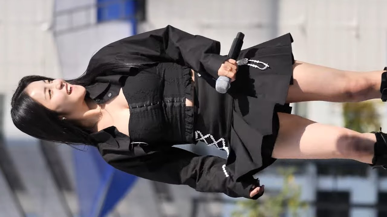 221023 브레이브걸스 Brave Girls 민영 은지 유정 - 치맛바람 & 운전만해 & 하이힐 (CAST PARK 광화문광장) 직캠 fancam by zam