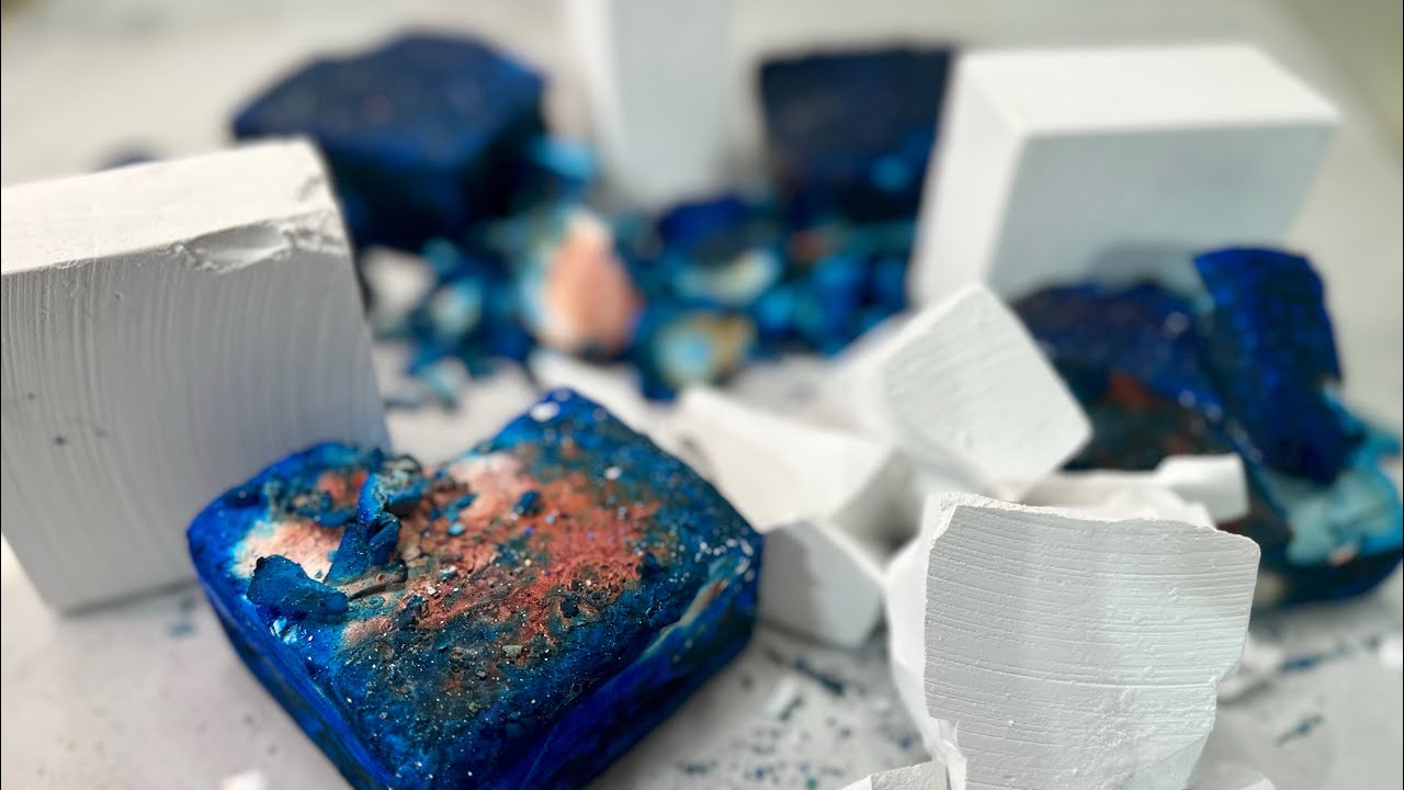 SOFT DYED AND FRESH GYM CHALK CRUSH