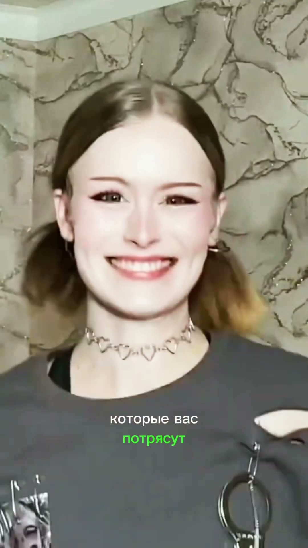 Даша дошик в подъезде