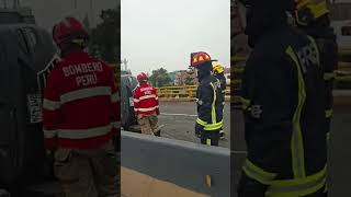🔴AUTO SE VUELCA EN PLENO PUENTE GUARDIA CHALACA‼️