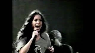 Download Lagu Alanis Morissette - Live UNO Lakefront Arena, New Orleans, LA, October 3rd, 1996 - BBC TV VHS 1080p MP3