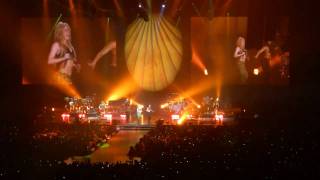 Shakira - Loca (Live) @ Hallenstadion, Zurich (17.11.2010)