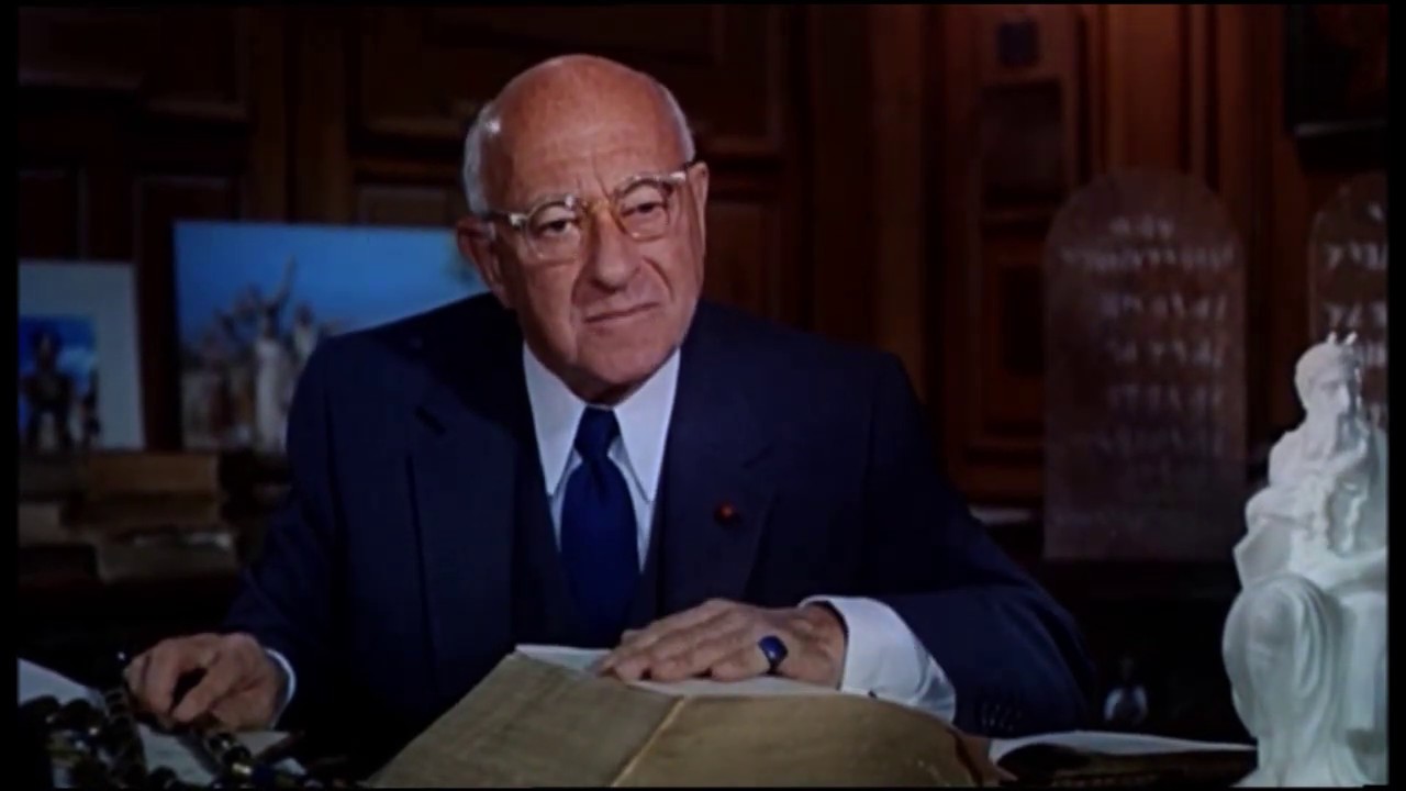 Cecil B. DeMille presenta "Los diez mandamientos"