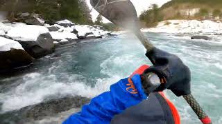 WW kayaking skykomish river (1300cfs)