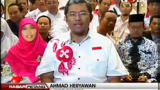 Download lagu Aher Terima Ucapan Selamat dari Dede Yusuf & Dikdik