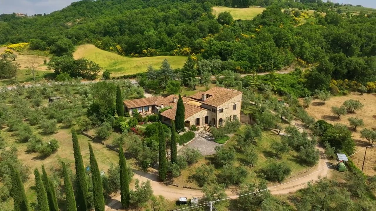 Meravigliosa villa con giardino e vista panoramica | Wonderful villa with garden and panoramic view