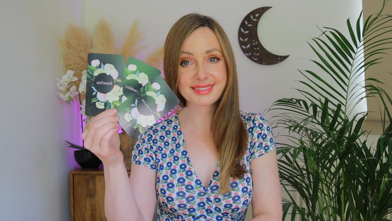 💕EXPECT 3 MESSAGES FROM YOUR PERSON. YOU ARE THE EYE OF THE STORM? 💓📳💌/ love tarot