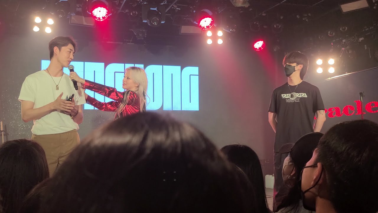 13. 용용(YongYong) - 관객들과의 대화@용용 단독 콘서트 ‘MIRACLE’ [220717] - YouTube