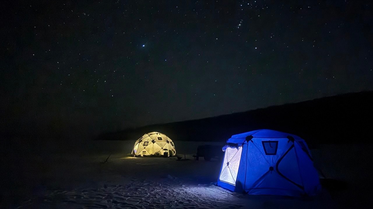 🐠🐟 КАЙФУЮ В НОВОЙ ПАЛАТКЕ! РЫБАЛКА С НОЧЕВКОЙ! / ПЕЧЕНЕЖСКОЕ ВОДОХРАНИЛИЩЕ 2026 🐠🐟