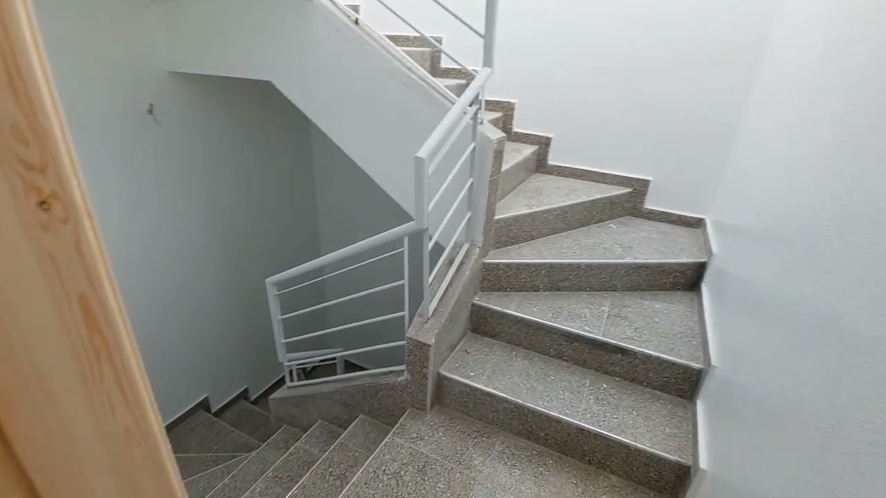 دار  محفضة و لاكاف  للبيع في أليانس دارنا  بني ملال ميساحة 80 متر #0645159112