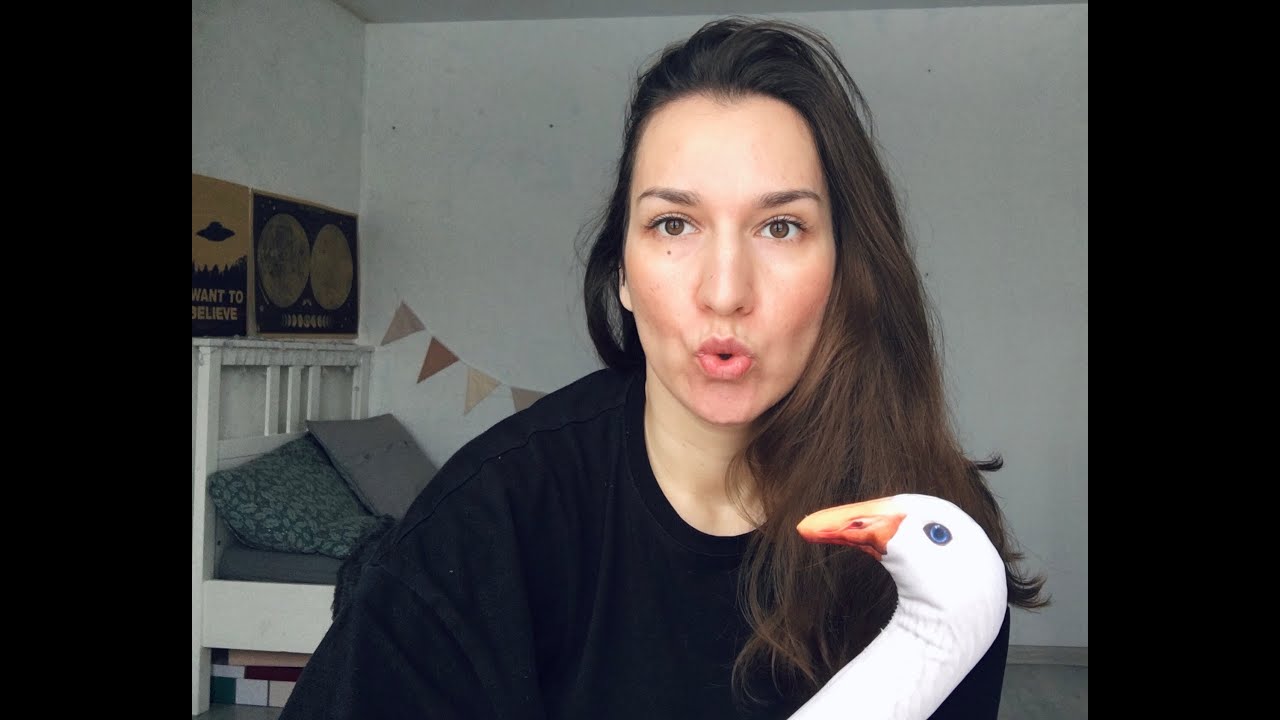 У меня нет этих вещей/Этим я не пользуюсь/Никогда не делала шеллак и ресницы/Минимализм
