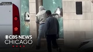 Download Lagu Robbers smash into Rolex store on Mag Mile in broad daylight MP3 Download Lagu Robbers smash into Rolex store on Mag Mile in broad daylight MP3