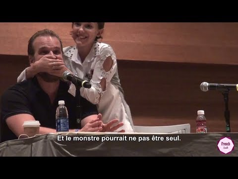 millie-bobby-brown-et-david-harbour-parlent-saison-2-panel-phoenix-|-vostfr-traduction-française