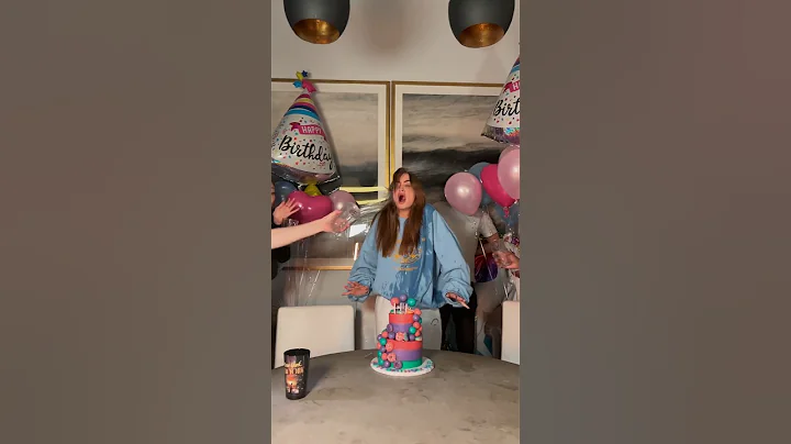 Happy Birthday to me 😂😳😳 note to self: put your hair up when blowing out candles…. #birthday