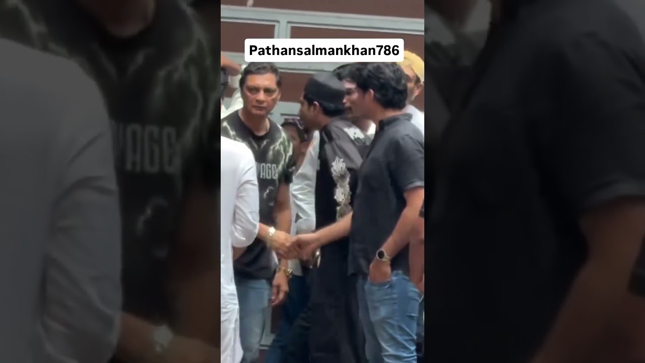 All celebrities jumma ka namaj padhne Aaye Hai 