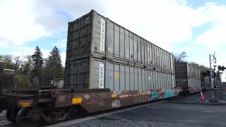 (Northbound) BNSF Empty Garbage Train passes through the South 19TH Street Railroad Crossing.