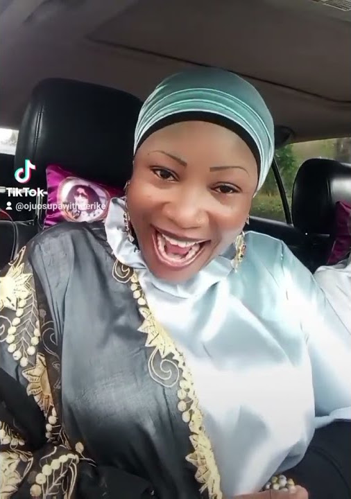 Aku Odun oo, Aku iyedun Pupo re la ma se laye ati laaye YouTube