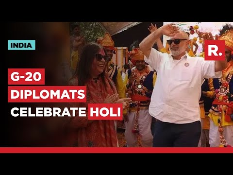 G-20 Diplomats Celebrate Holi At Meenakshi Lekhi's Grand Bash