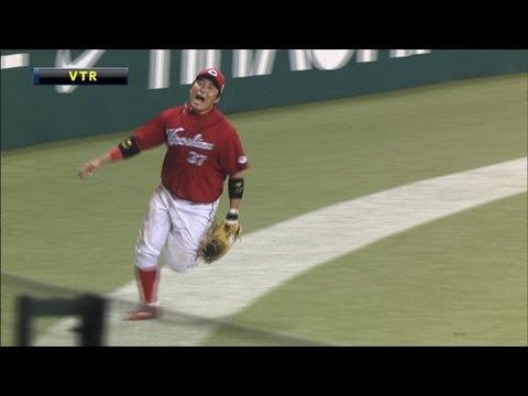 同点にはさせない!! 松山が執念の好捕 2013.05.22 L-C