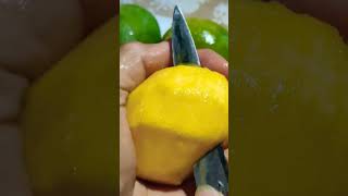 ASMR EATING INDIAN MANGO 😋 #asmr#peeling#asmreating #indianmango#fruit #satisfying #satisfyingshorts