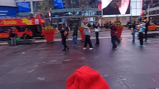 加拿大舞者街頭大跳姜濤歌曲 世界各地姜糖  集合在多倫多  一齊唱生日歌畀姜濤聽