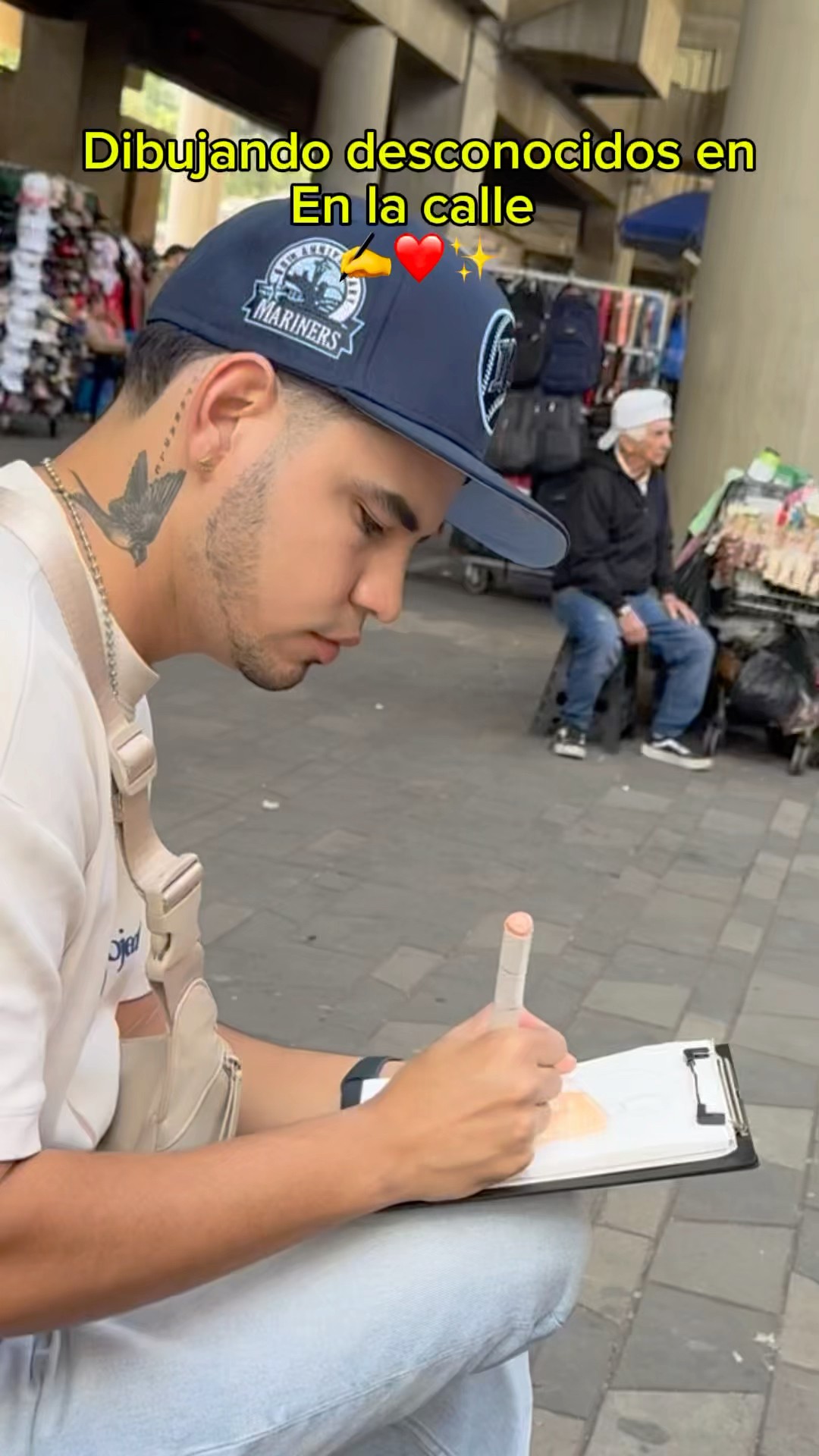 Dibujando desconocidos en la calle ❤️✨ #arte #dibujo