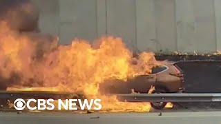 Penyelamatan mobil yang terbakar tertangkap kamera