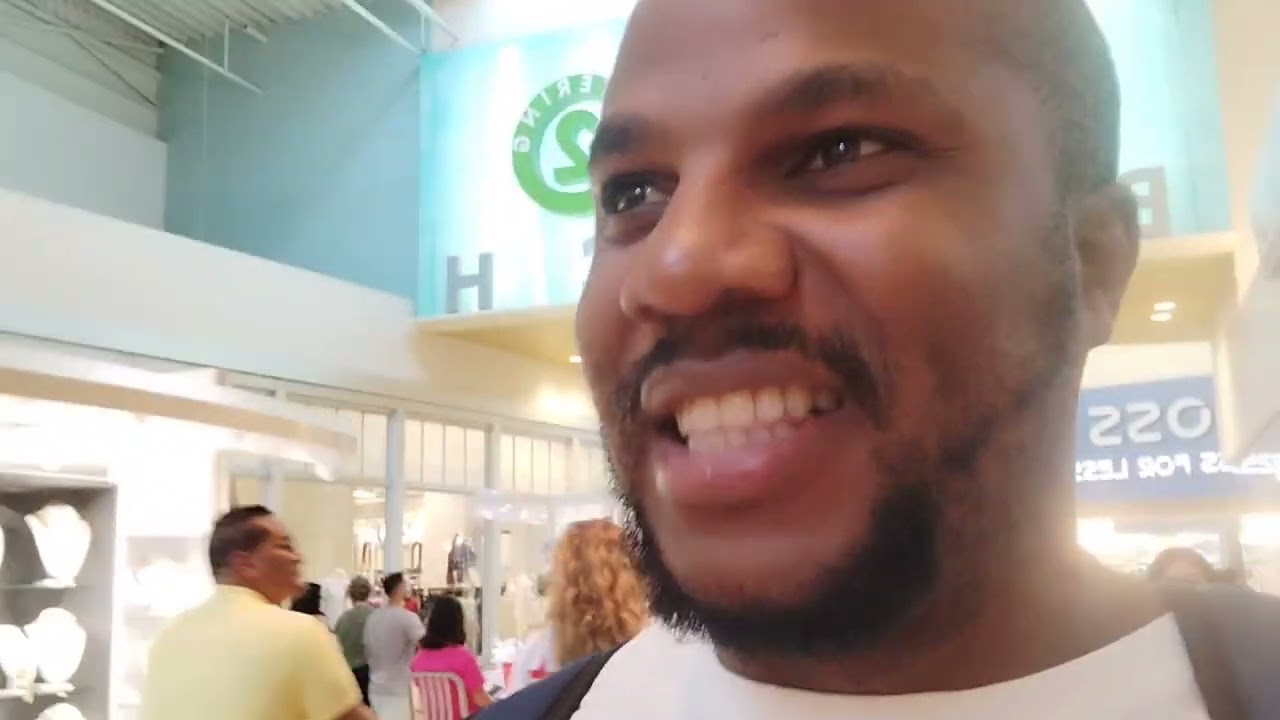 Our Visit to Dolphin Mall, Miami Florida 