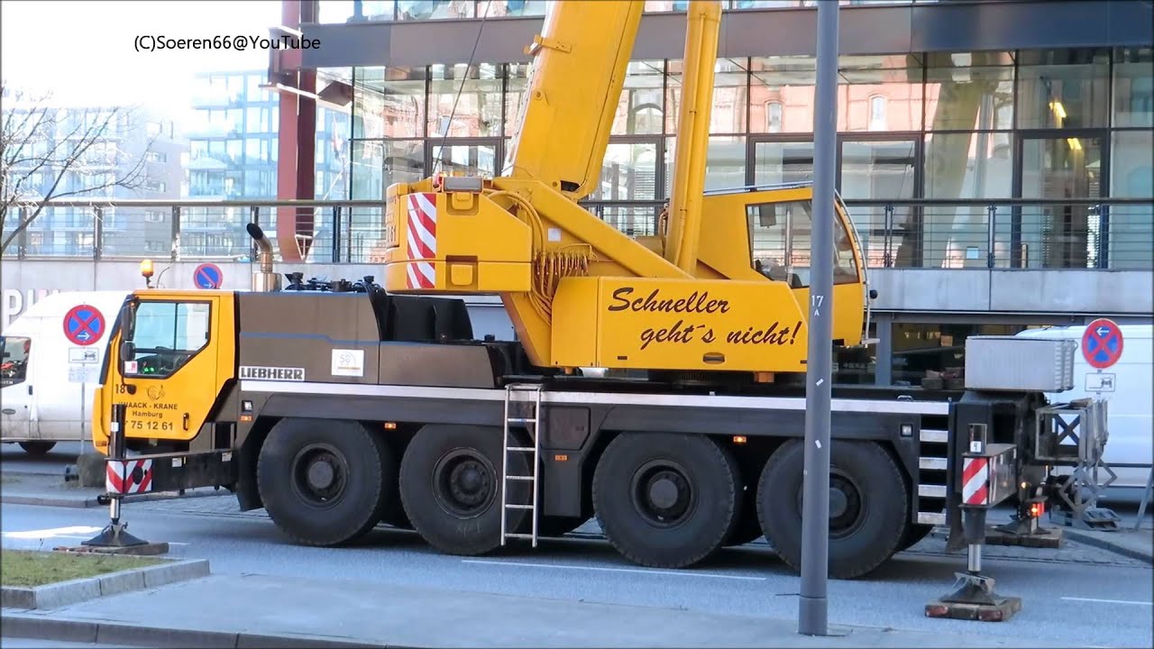 Mobilkran Liebherr LTM 1070-4.2 hebt Teile auf ein Dach - Soeren66