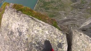 Wingsuit-Base Exit